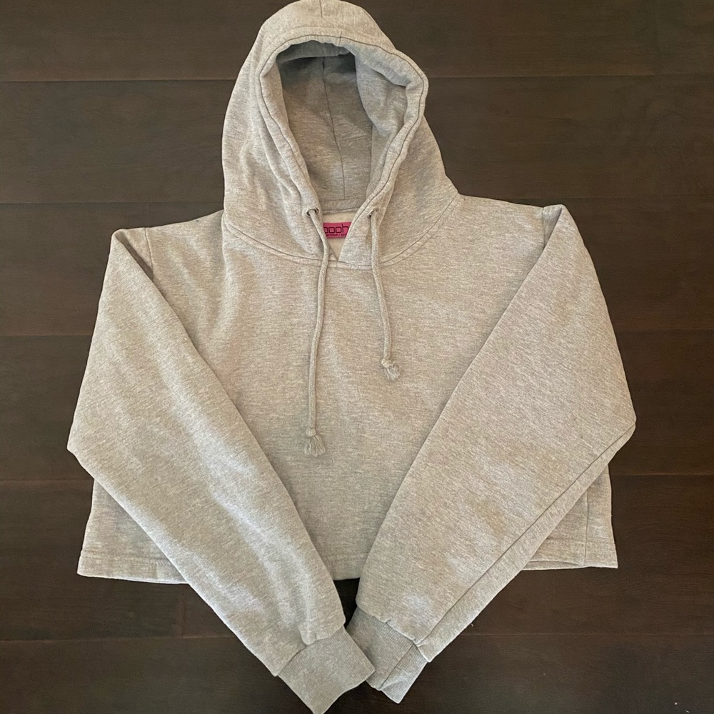 Boohoo Light Heather Gray Cropped Hoodie